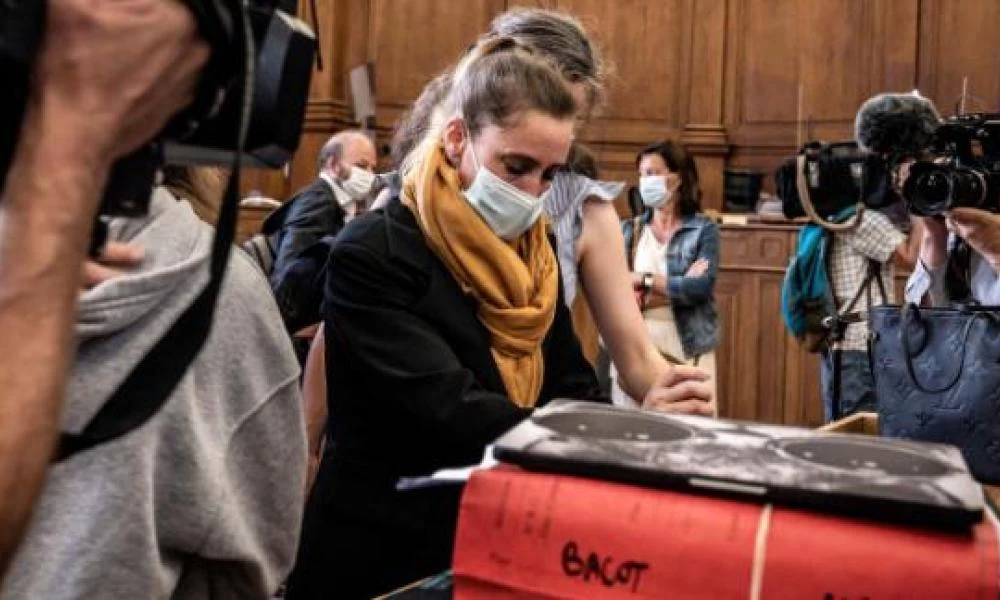 Γαλλία: Έχασε τις αισθήσεις της στο δικαστήριο η 40χρονη συζυγοκτόνος